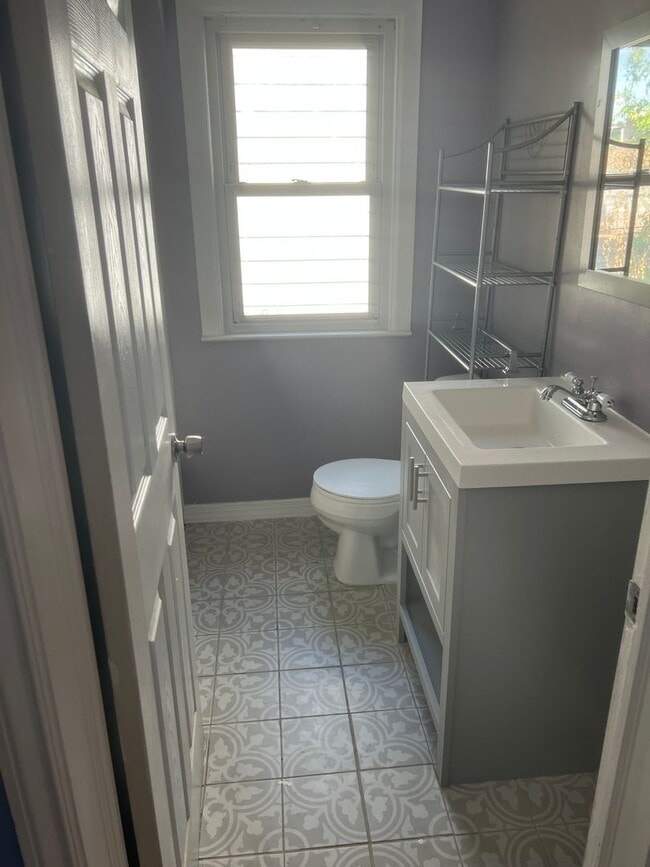 Photo - 3 bd/1 bath Single Family home