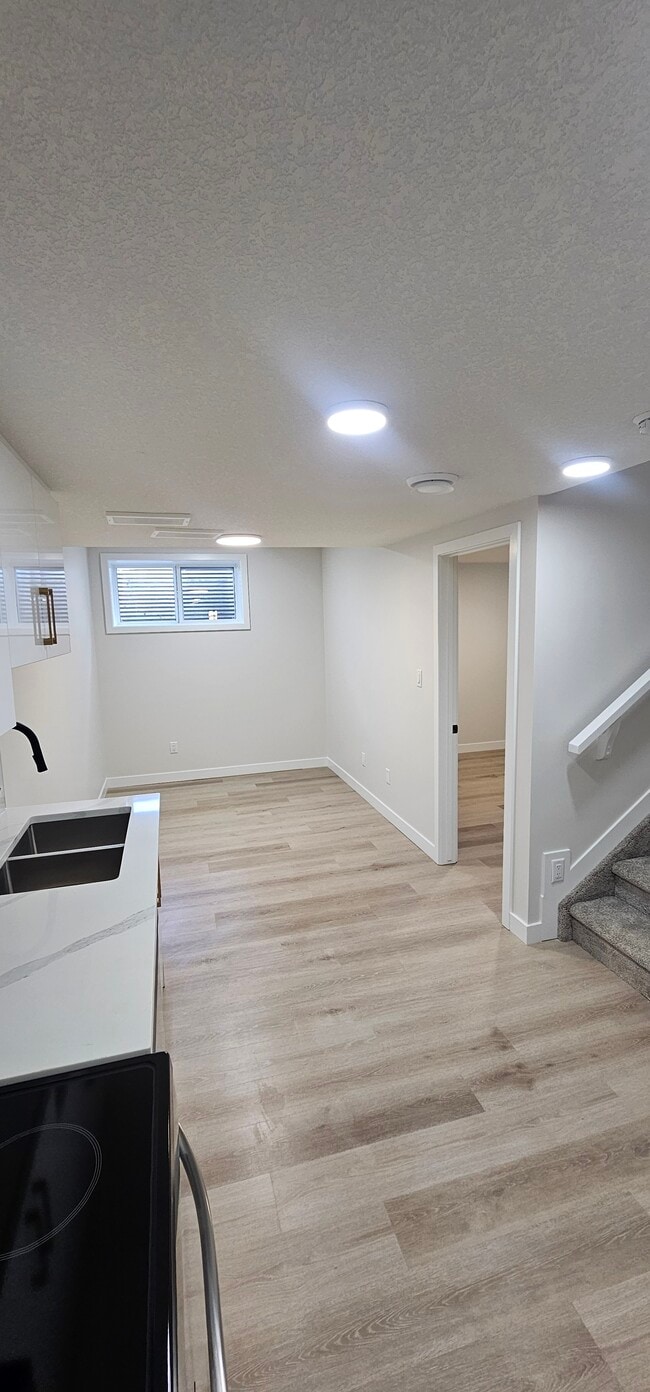 Photo - 139 Pierwyck Loop