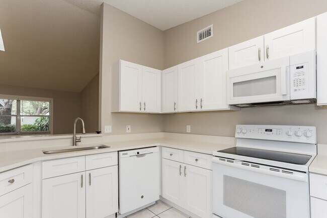 Photo - 1708 Larabie Ct