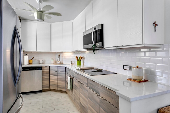 Photo - 132 Lakeshore Dr Unit 220
