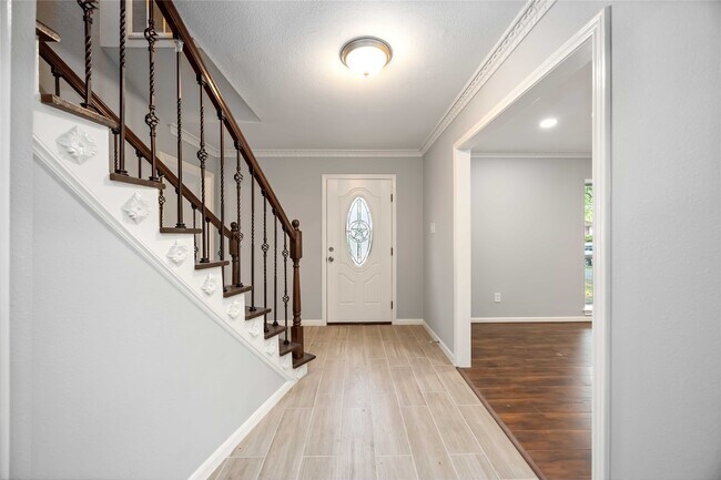 Photo - 3823 Fernglade Dr