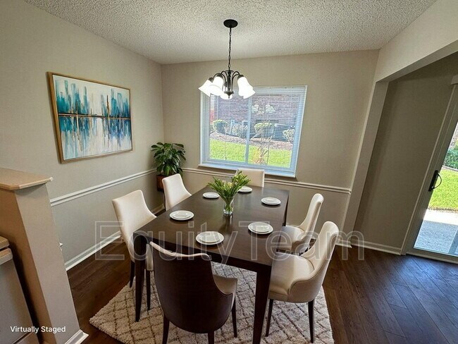 Photo - 3920 Mack Rd