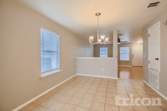Photo - 9227 Dublin Heights