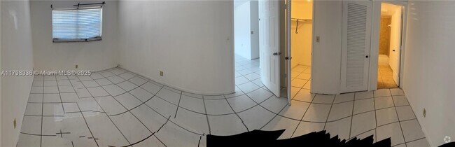 Building Photo - 4041 NW 16th St Unit 103 Rental