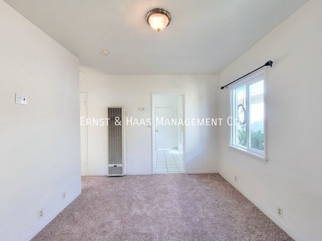 Photo - 3031 E 65th St