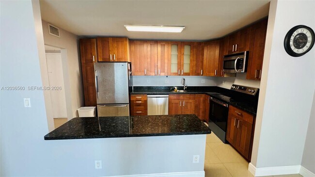 Photo - 19390 Collins Ave Unidad 624