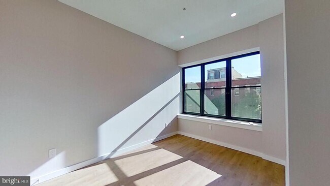 Photo - 3859 Lancaster Ave Unit 2F