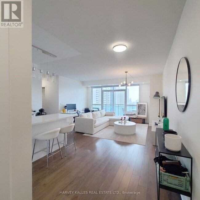 Photo - 28 Linden St Unit 1604