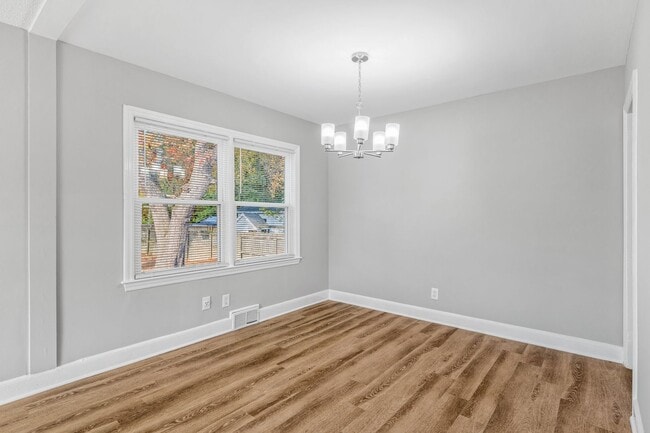 Photo - 2809 Keeler St