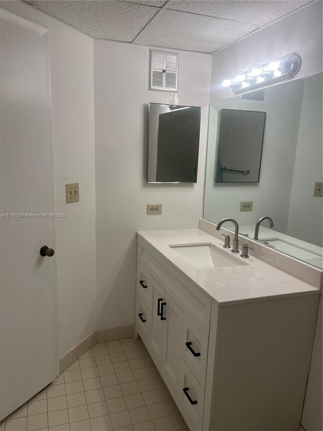 Photo - 8290 Lake Dr Unit 317