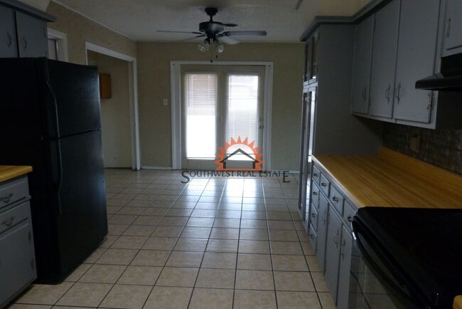 Photo - Lovely 3 bedroom 2 bath brick home.