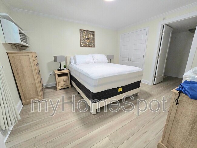 Photo - 201 S Stillman St Unit Apt 214