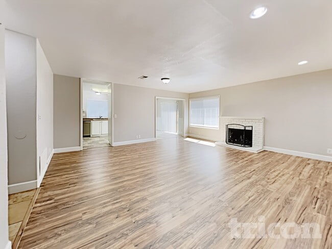 Photo - 234 Yellowstone Dr