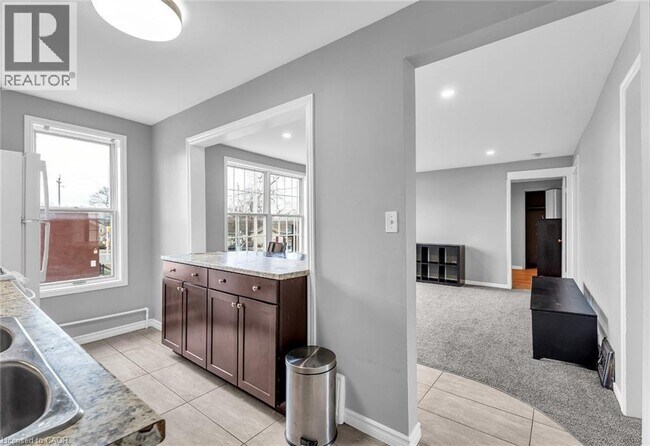 Photo - 162 East St Unit 2