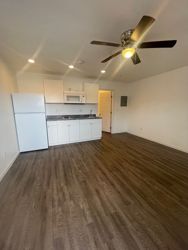 Photo - La Noor Studios