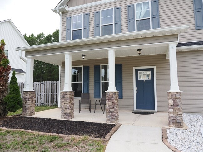 Photo - 611 Winfall Dr
