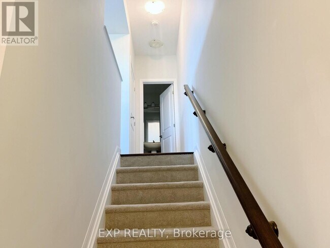 Photo - 40 Teelin Cir