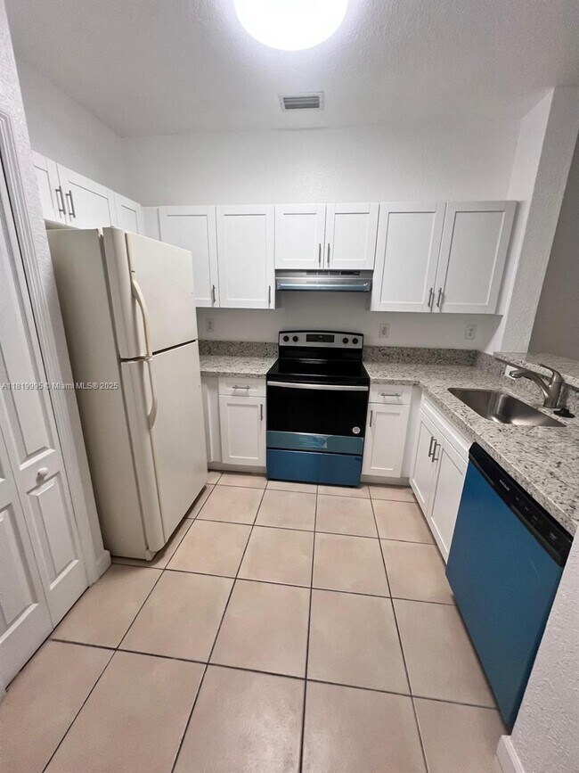 Photo - 7040 NW 177th St Unit 201-23