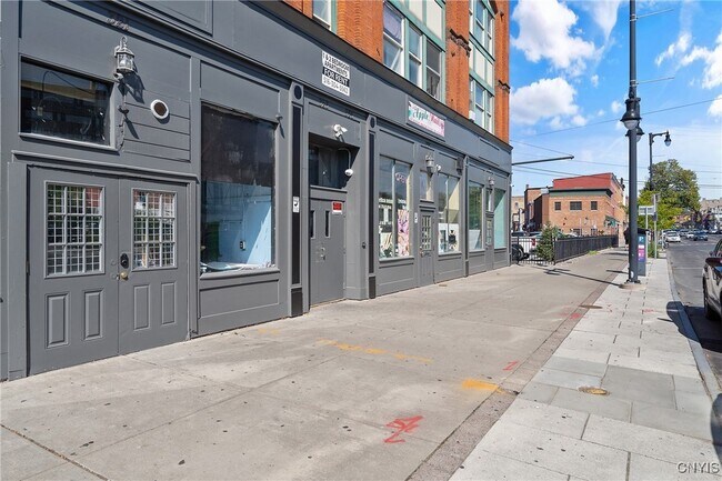 Photo - 319 N Salina St