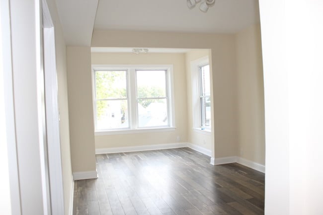 Sala de estar - 3316 W Hutchinson St Unidad 3