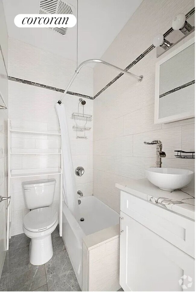 Building Photo - 47 W 71st St Rental