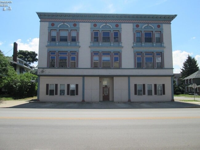 Building Photo - 934 W Washington St Unit 3A