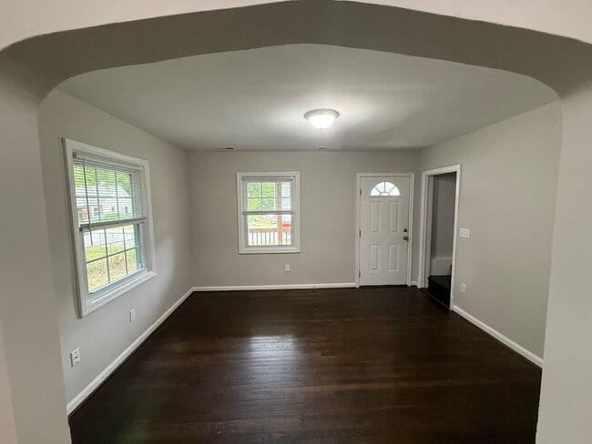 Photo - 1419 Overlook St