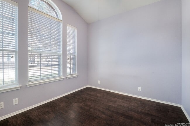 Photo - 6422 Oldham Cove