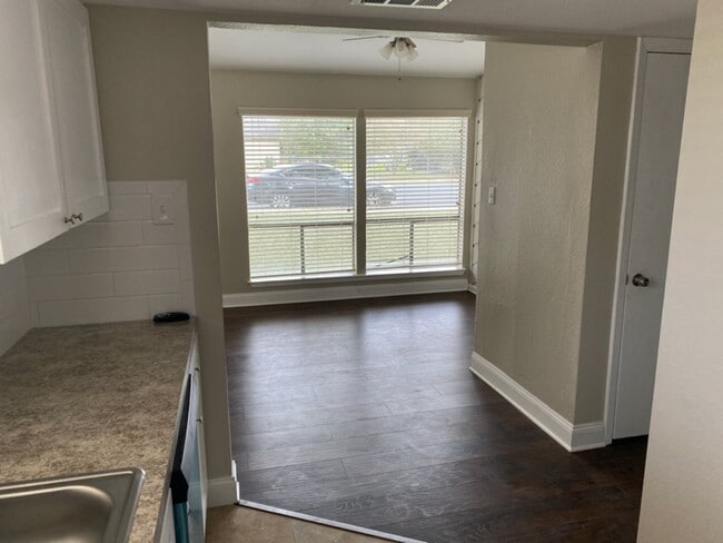 Photo - 4411 Teri Rd