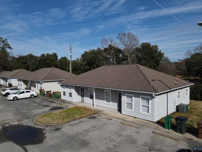 Building Photo - 14055 John Clark Rd Unit 2A