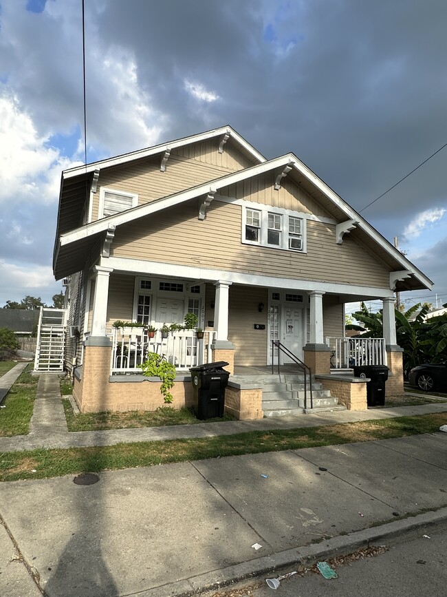 Front - 2003 Franklin Avenue Apartamentos Unidad B