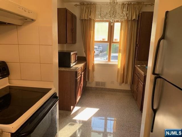 Photo - 279 Slocum Way