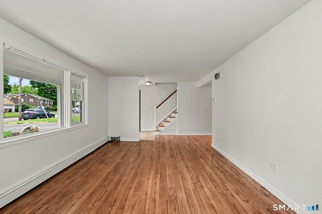 Photo - 44 Barmore Dr W