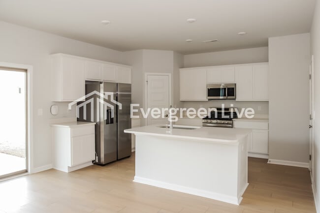 Photo - 28599 Halford Dr