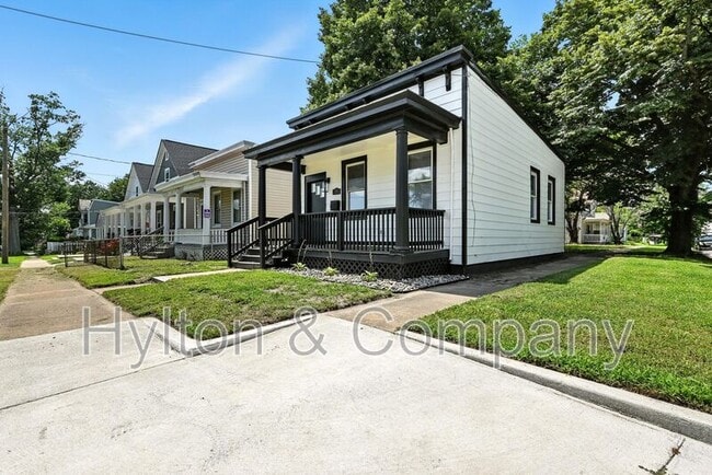 Photo - 1718 N 21st St