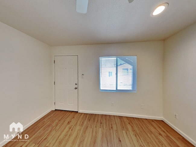 Photo - 5631 53rd St Unidad 2