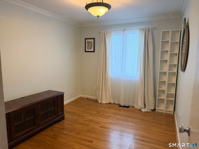17 Greenbriar Dr Unit A