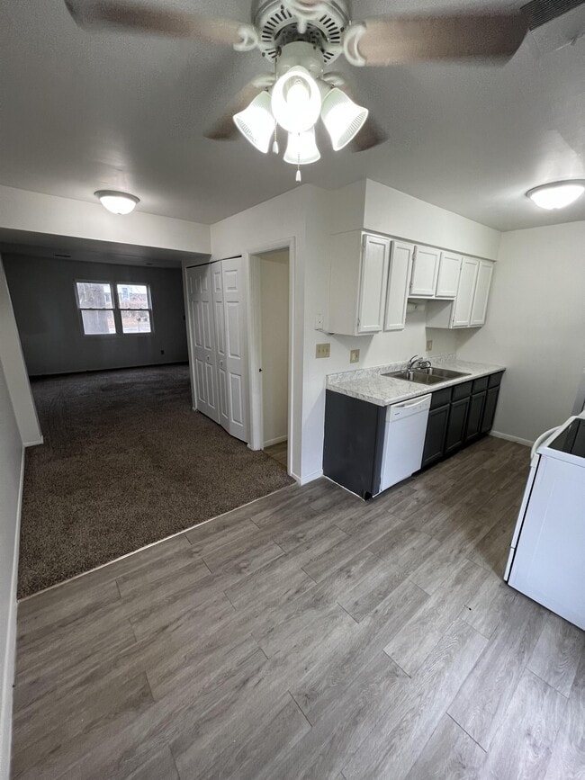 Photo - 2302 E Glendale Blvd Unit 2