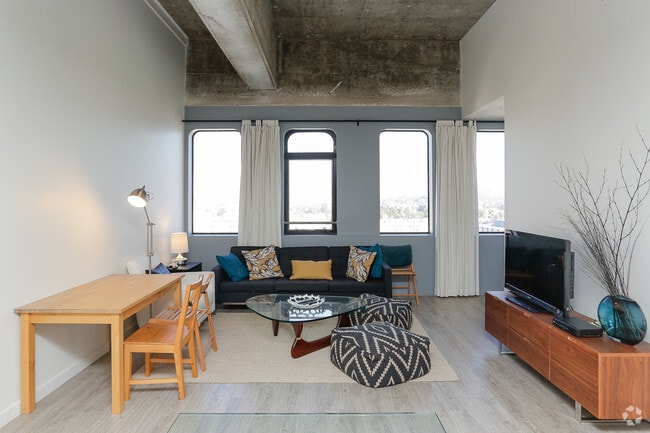 Westmore Apt