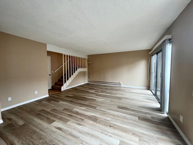 Photo - 318 Miraleste Dr Unit #143