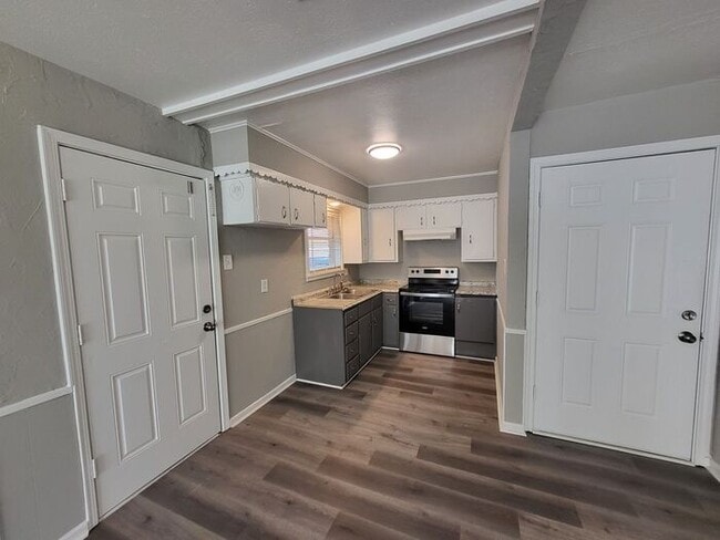Photo - 1503 E Wells Ave