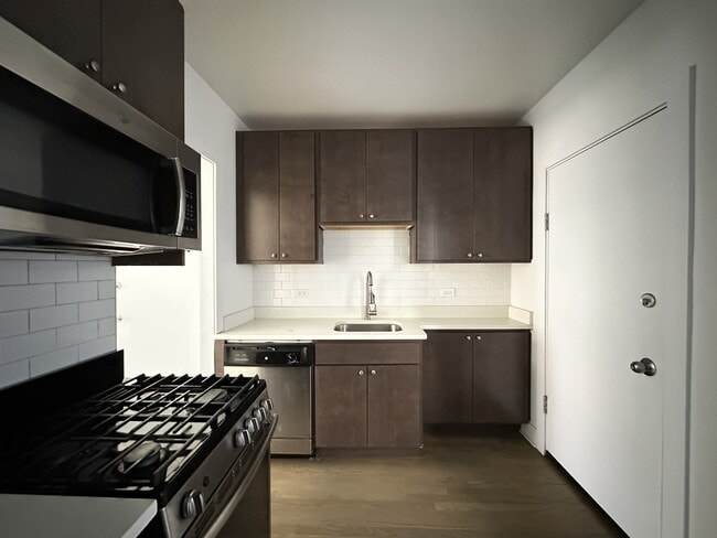 Photo - 2645 N Spaulding Ave Unidad E2