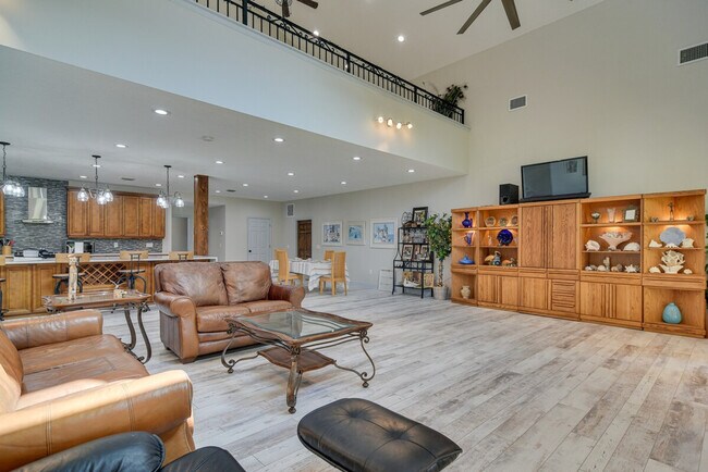 Photo - 5100 28th Ave N Unidad ID1385966P