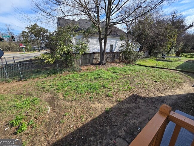 Photo - 629 Hanson St