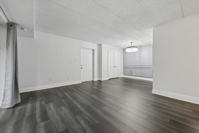 Photo - 40 Le Forge Ct