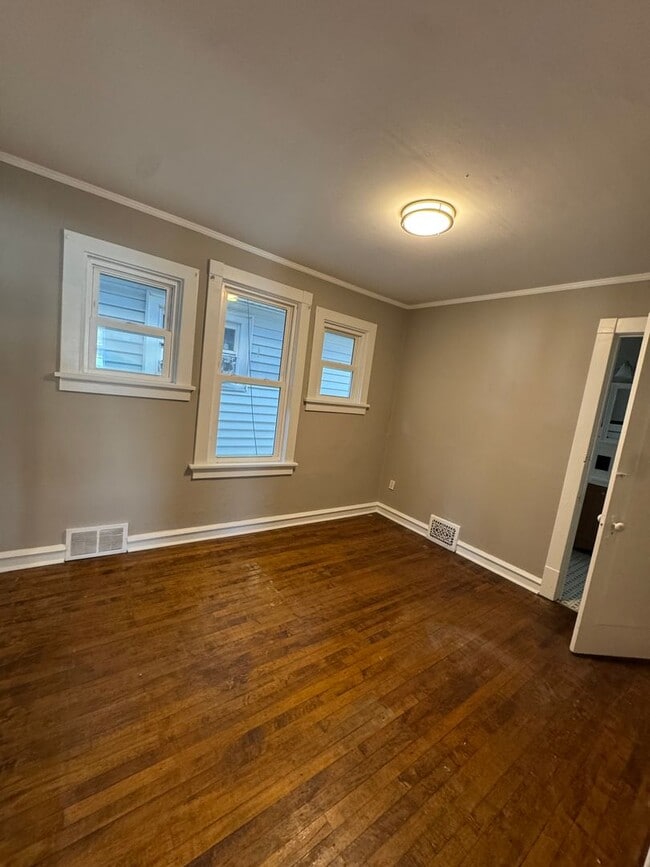 3177-79 N. Holton St.