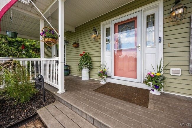 Photo - 5479 Lake Rd