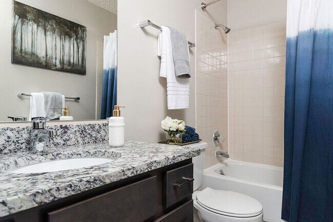 Fairlane Woods Apartments