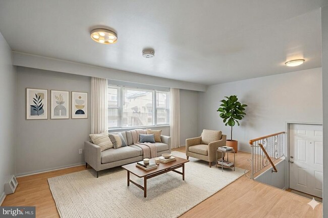 Building Photo - 7727 Langdon St