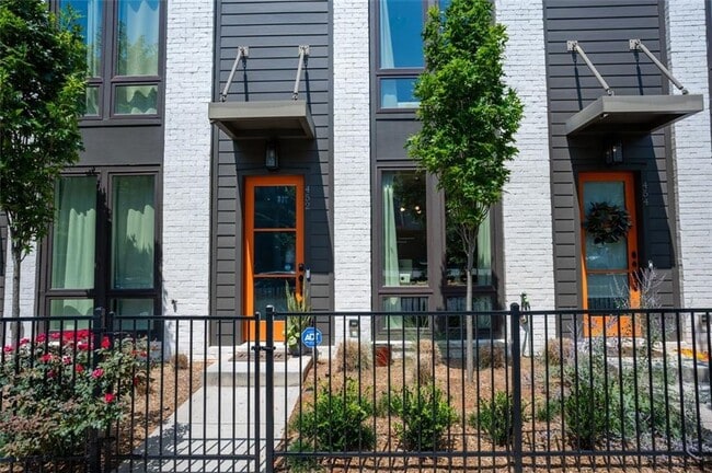 Building Photo - 452 Latta St NE